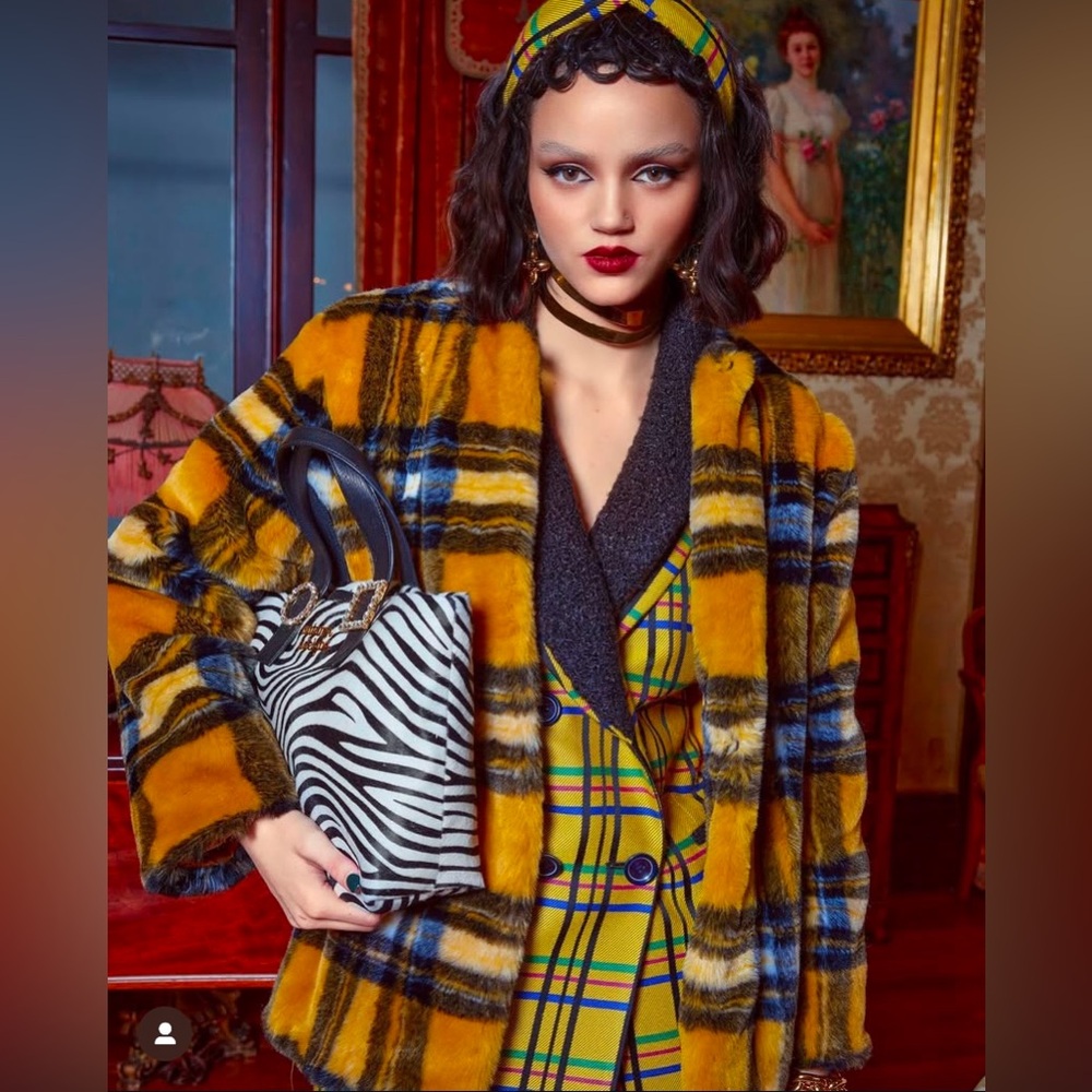 Autumn Adeigbo
Gold and Black Plaid Coat